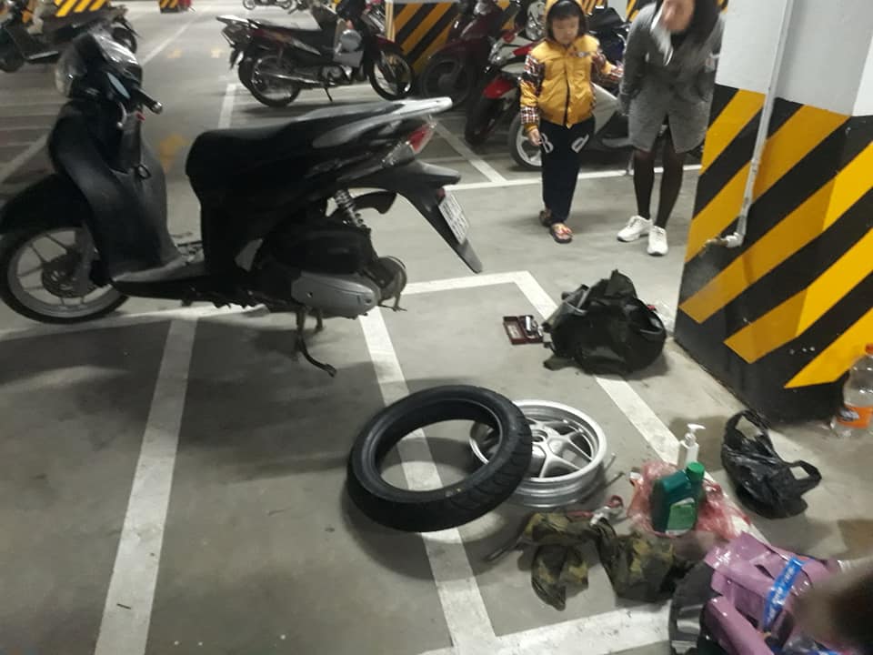 Vá Xe Thay Lốp Xe Máy Lưu Động Tận Nơi Quận 1